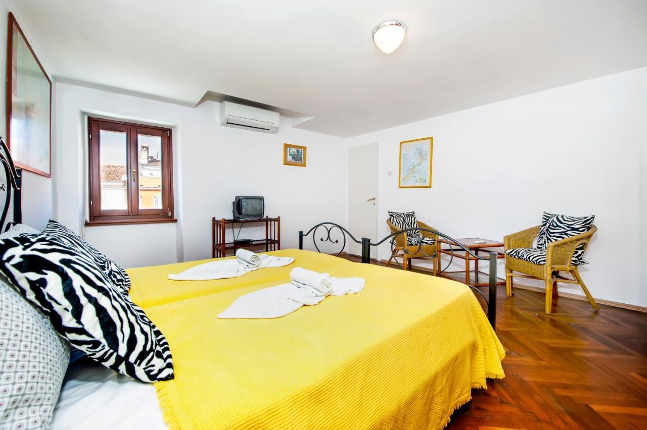 Carera Seaview Apartments 罗维尼 外观 照片